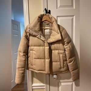 Abercrombie & Fitch Vegan Leather Mini Puffer Size Medium